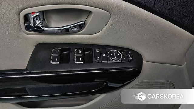 Kia The New Carnival id 4304838 из Кореи 7