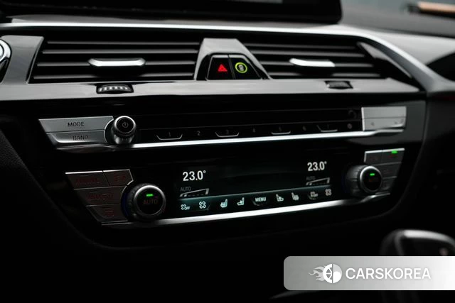 BMW 5 Series (G30) id 3793499 из Кореи 7