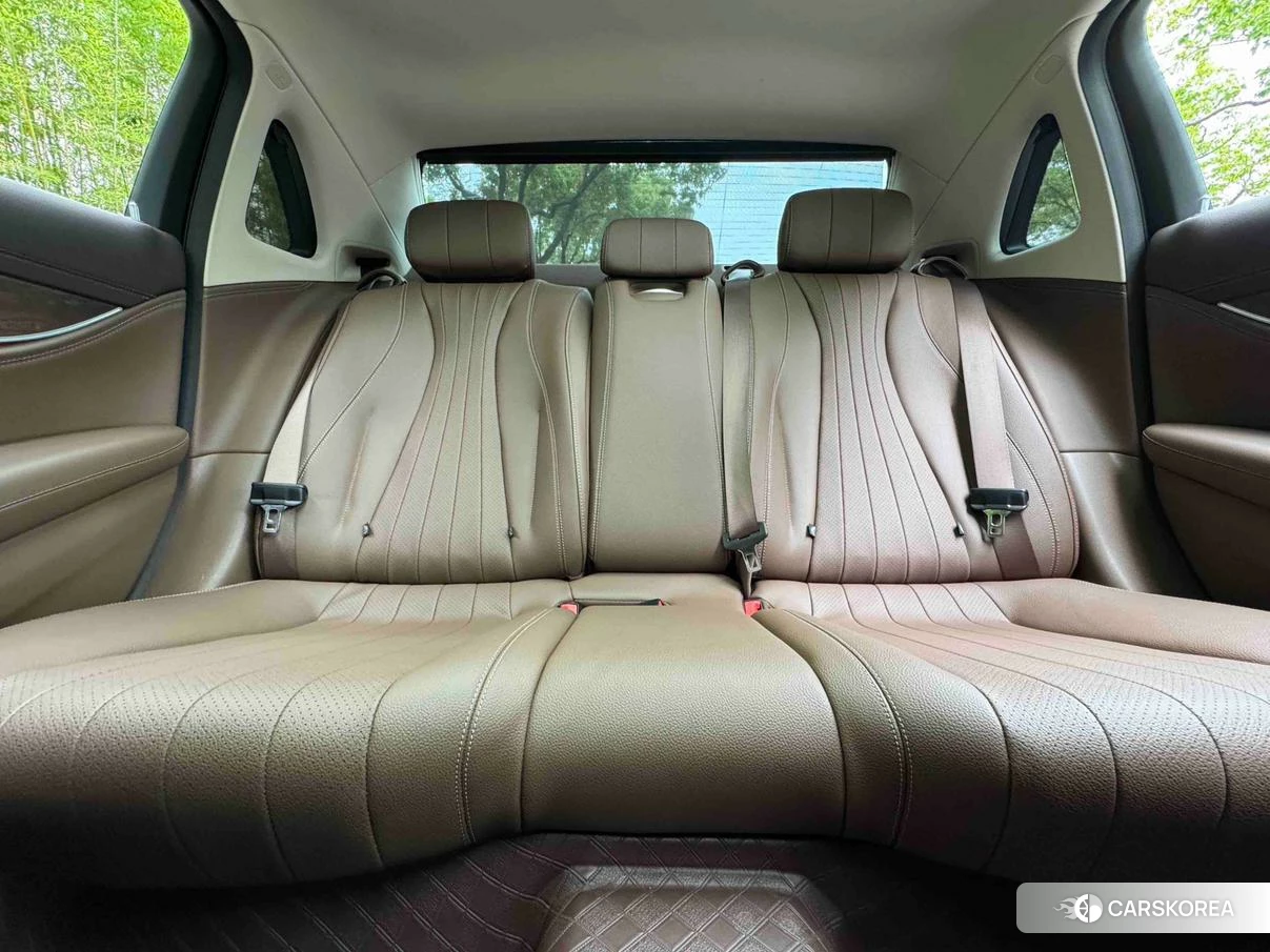 Mercedes-Benz E-Class id 4454308 из Китая 7