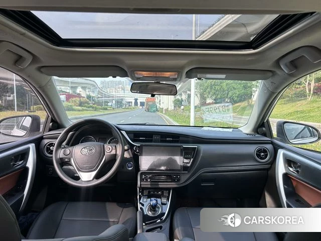 Toyota Corolla dual engine E+ id 4213003 из Китая 7