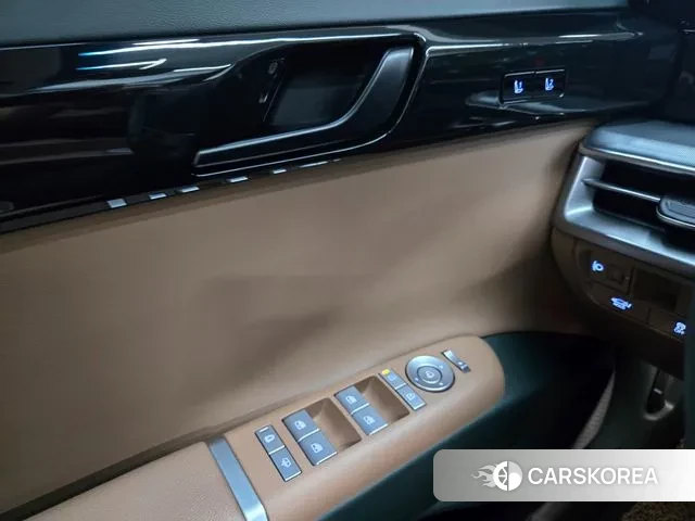 Hyundai Grandeur (GN7) id 3058291 из Кореи 7