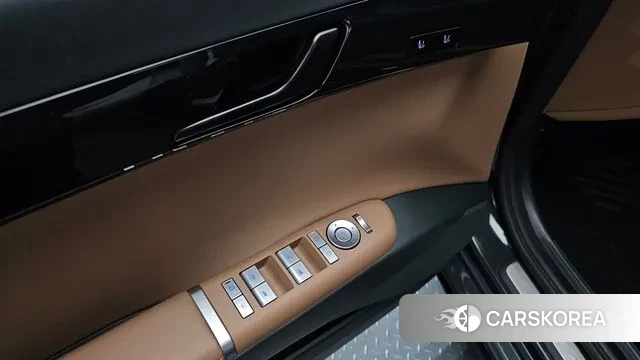 Hyundai Grandeur (GN7) id 3377886 из Кореи 7