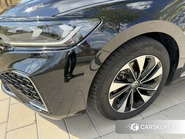 Volkswagen Passat id 4301472 из Китая 7