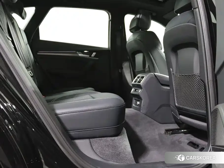 Audi Q5L id 4583691 из Китая 7