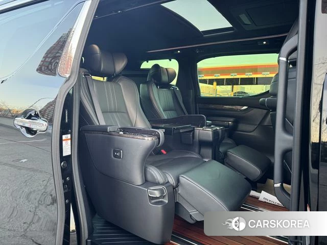 Toyota Elfa id 4257538 из Китая 7