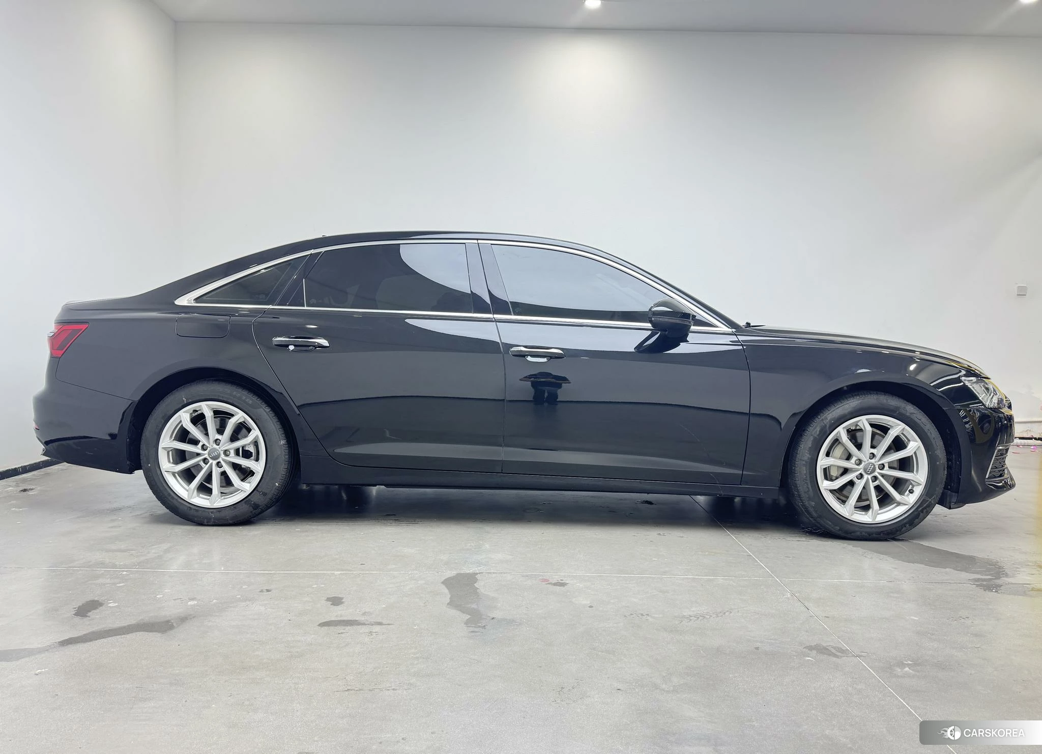 Audi A6L id 4510890 из Китая 7
