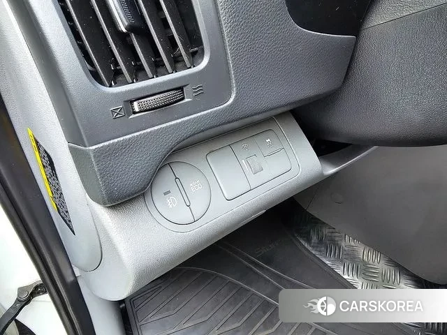 Hyundai The New Grand Starex id 3129359 из Кореи 7