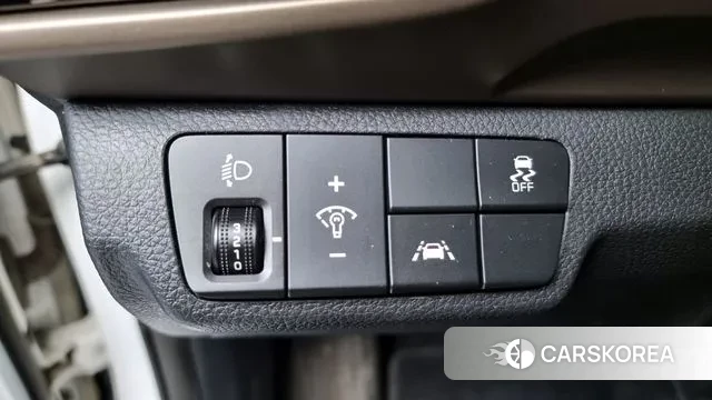 Kia Stonic id 3494676 из Кореи 7