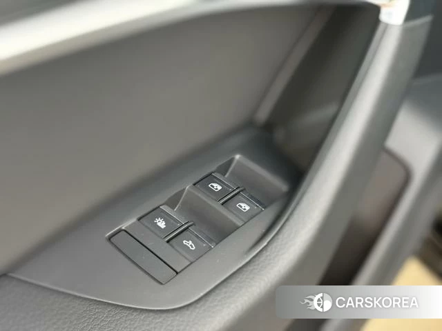 Audi A6L id 4290084 из Китая 7