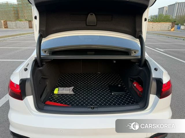 Audi A4L id 4229158 из Китая 7