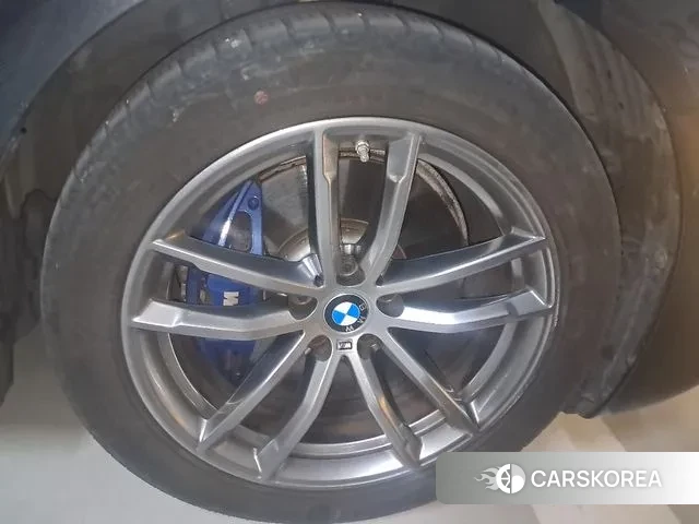 BMW 5 Series (G30) id 3667119 из Кореи 7