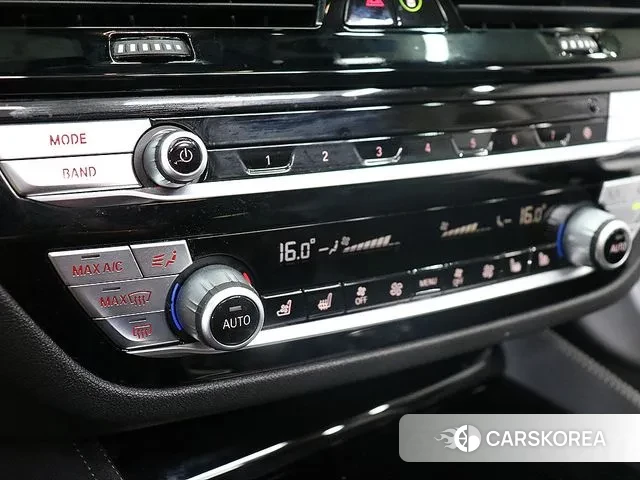 BMW 5 Series (G30) id 3013341 из Кореи 7