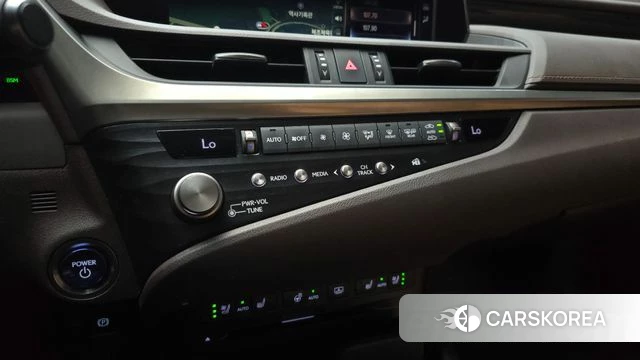 Lexus ES300h 7th generation id 4402146 из Кореи 7