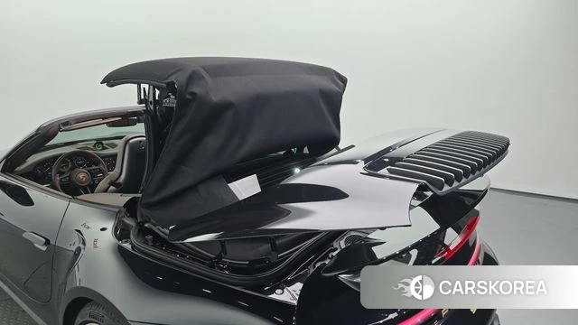 Porsche 911(992) id 4444735 из Кореи 7