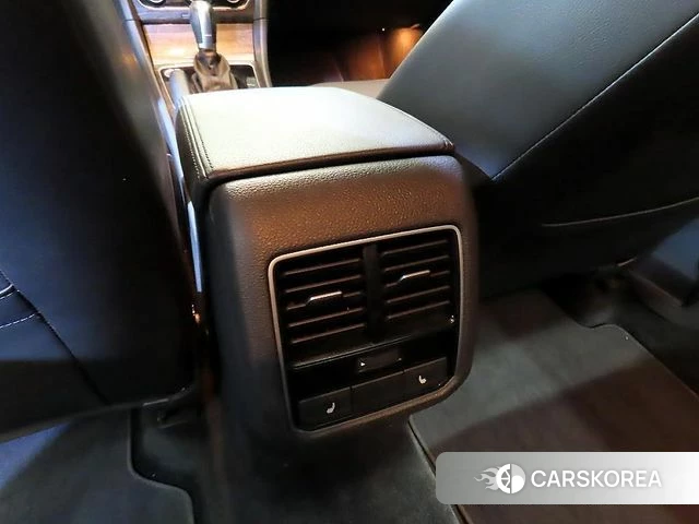 Volkswagen The New Passat id 4305031 из Кореи 7