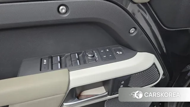 Land Rover Defender (L663) id 3263841 из Кореи 7