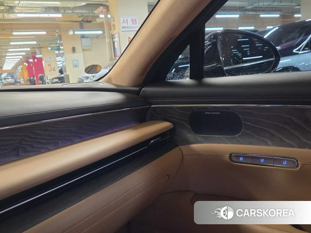 Genesis G90 (RS4) id 4753772 из Кореи 7