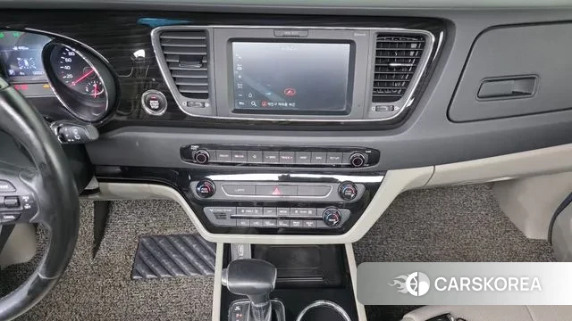 Kia The New Carnival id 3677537 из Кореи 7