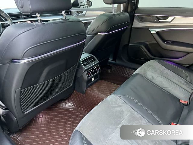 Audi A6L id 4335853 из Китая 7