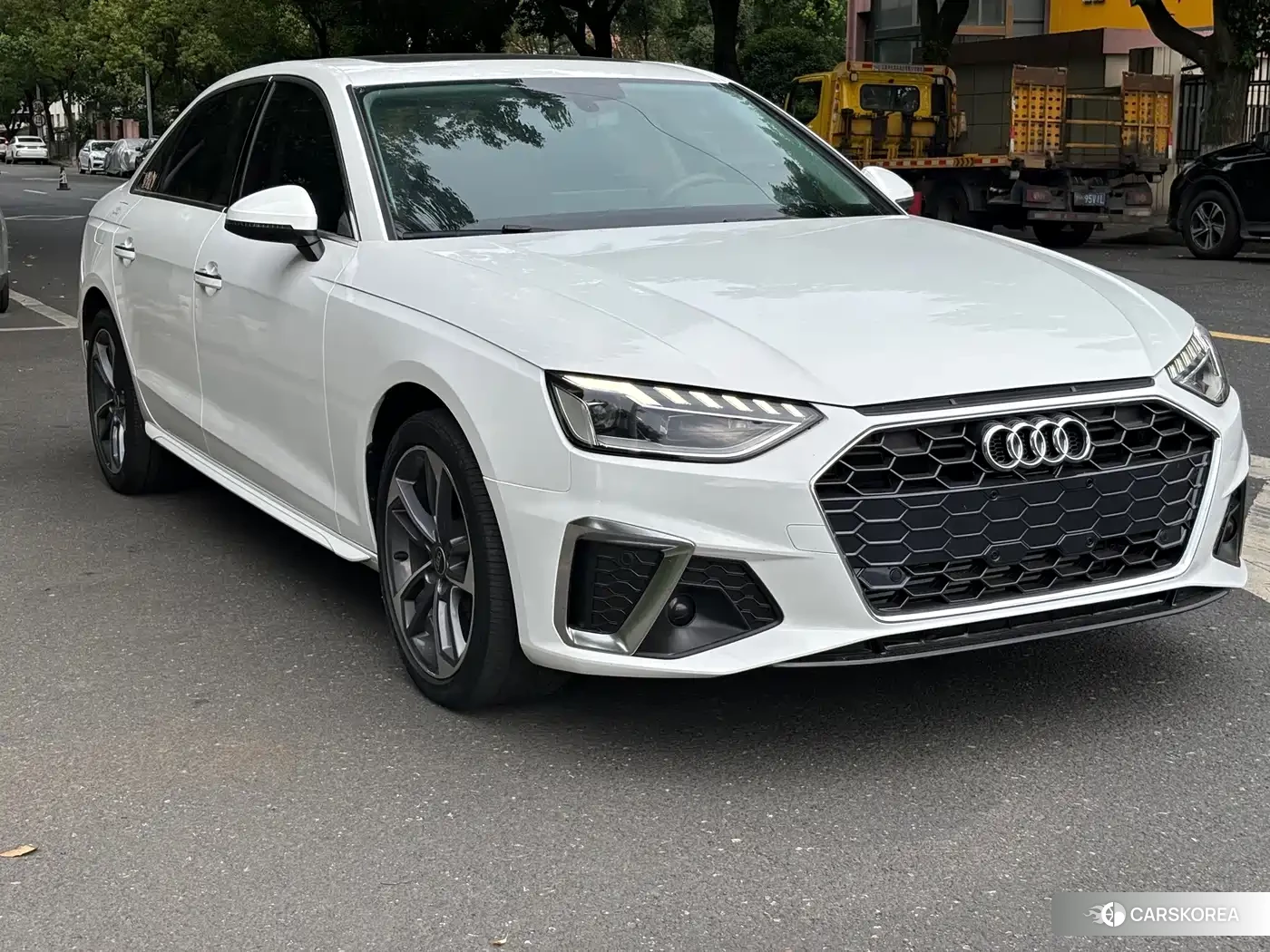 Audi A4L id 4685992 из Китая 7