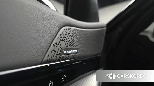 BMW 5 Series (G60) id 4847373 из Кореи 7