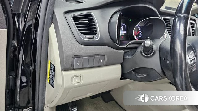 Kia All New Carnival id 4658472 из Кореи 7