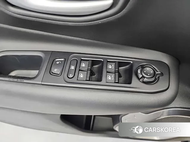 Jeep Renegade id 3616627 из Кореи 7