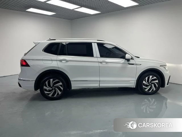Volkswagen Tiguan L id 4262075 из Китая 7