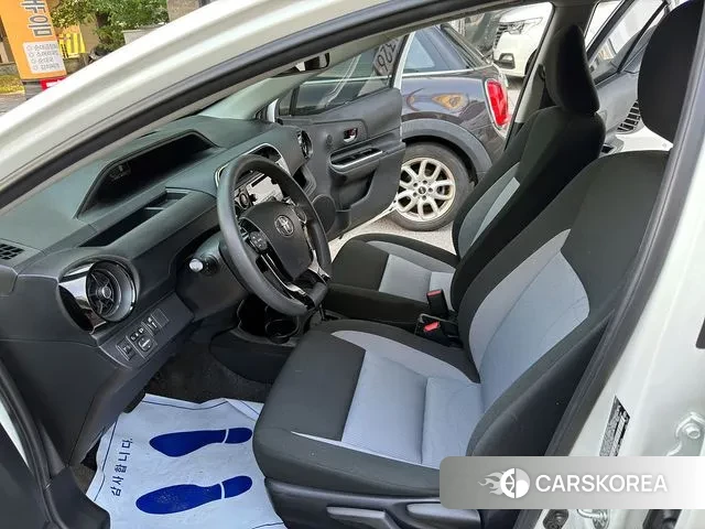 Toyota Prius C id 3000409 из Кореи 7