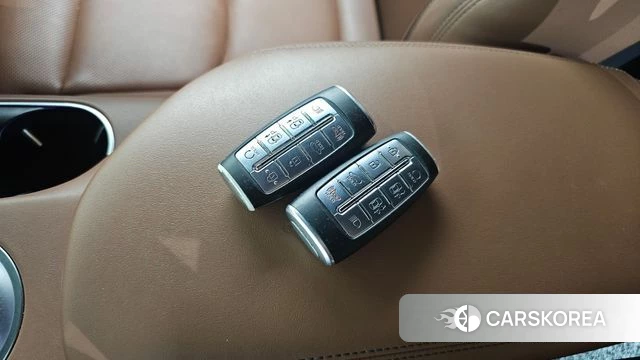 Genesis GV70 id 4880303 из Кореи 7