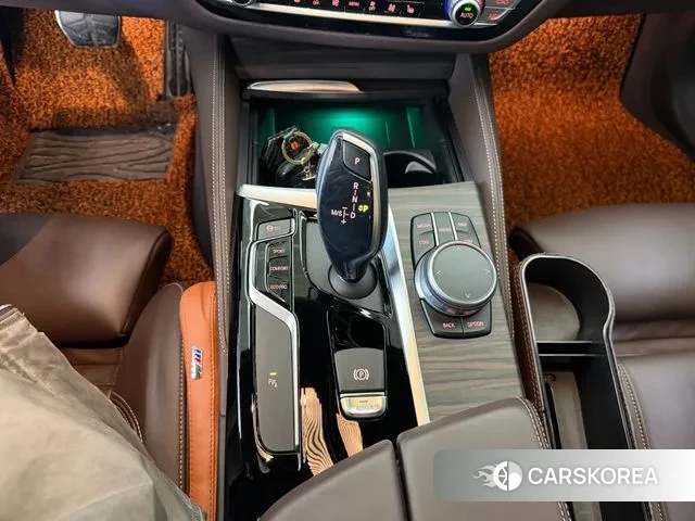 BMW 5 Series (G30) id 3302172 из Кореи 7