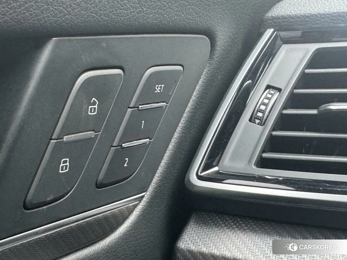 Audi Q5L Sportback id 4513721 из Китая 7