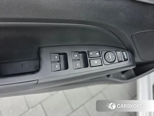 Hyundai Avante AD id 3039223 из Кореи 7