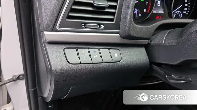 Hyundai Avante AD id 3656782 из Кореи 7