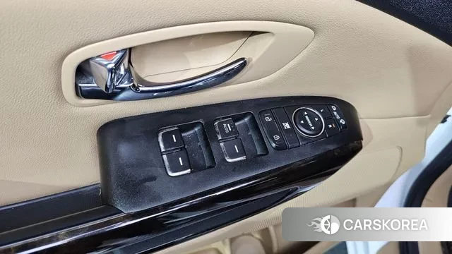 Kia The New Carnival id 3531205 из Кореи 7