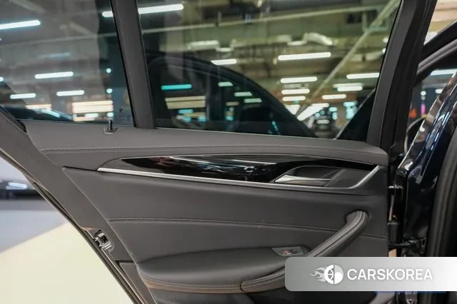 BMW 5 Series (G30) id 3717470 из Кореи 7