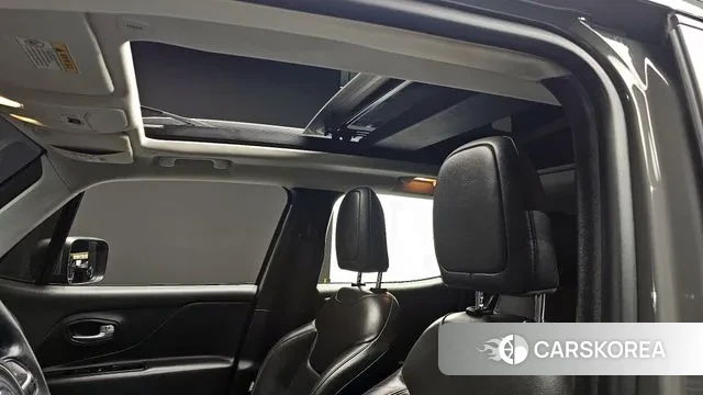 Jeep Renegade id 3302495 из Кореи 7