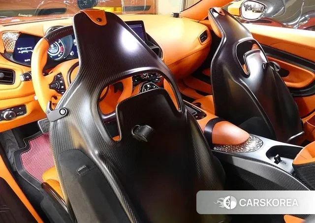 Aston Martin DBS id 2911839 из Кореи 7