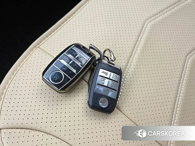 Kia The New Carnival id 4197105 из Кореи 7