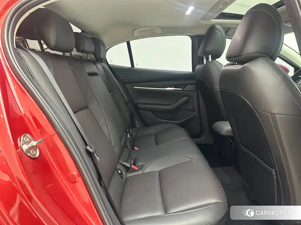 Mazda 3 id 4576496 из Китая 7