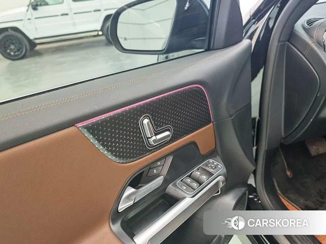 Mercedes-Benz GLB id 4216981 из Китая 7