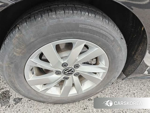 Volkswagen Passat id 4341847 из Китая 7
