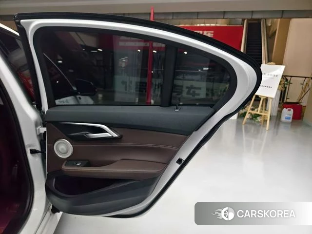 BMW 1 series id 4333420 из Китая 7