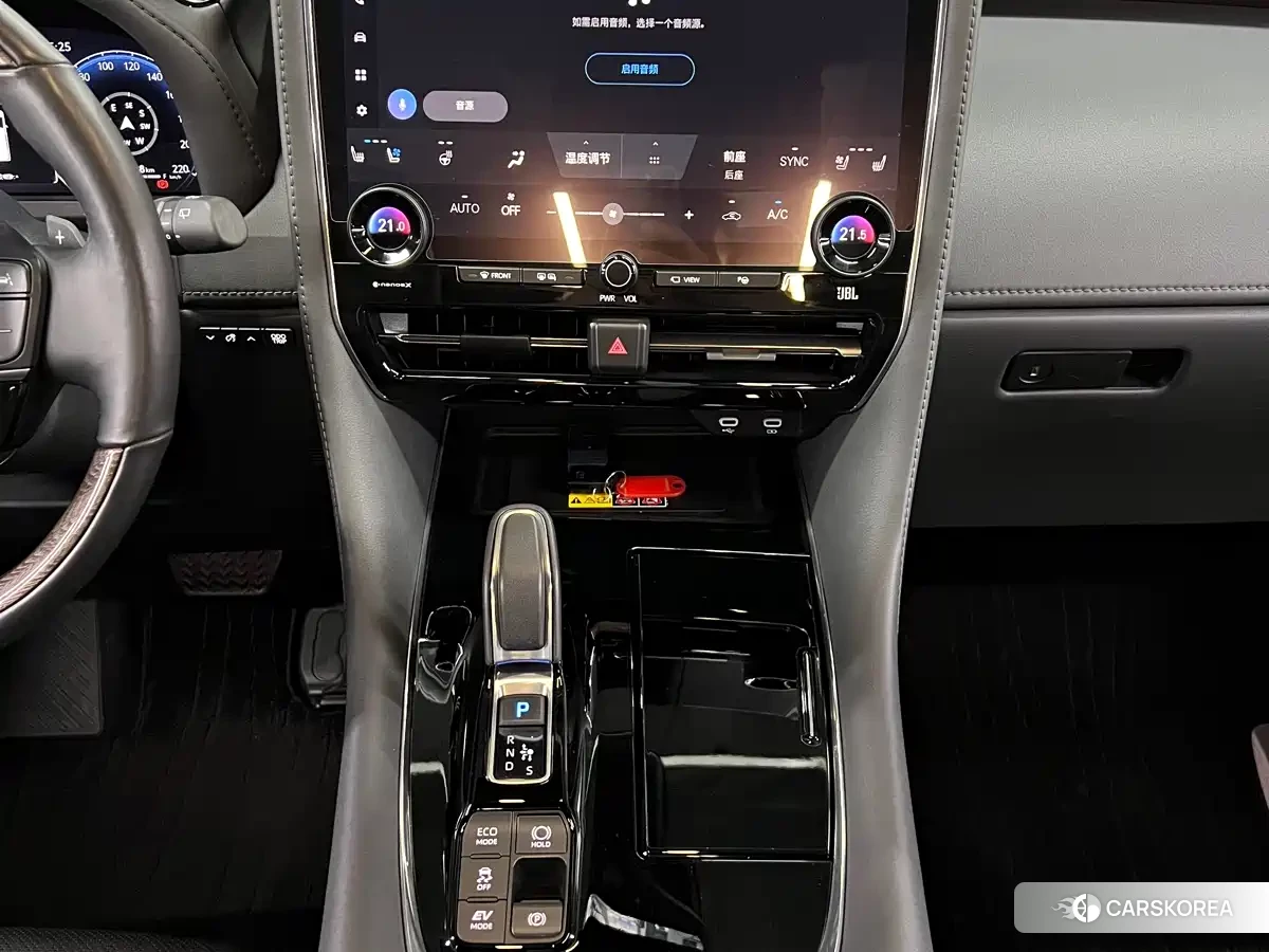 Toyota Elfa id 4606841 из Китая 7