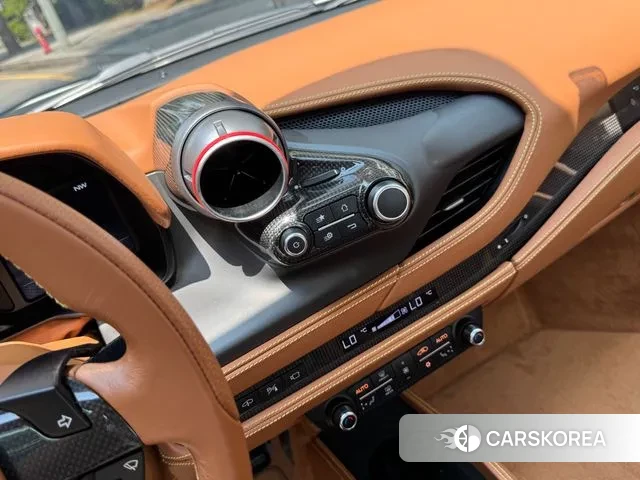 Ferrari F8 Spider id 3068624 из Кореи 7