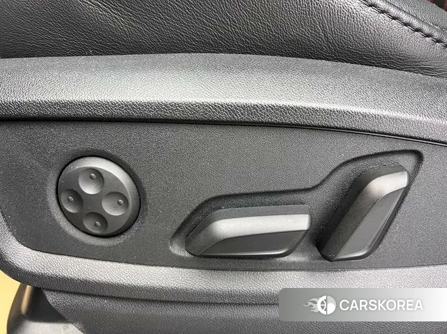 Audi Q5L id 4259193 из Китая 7