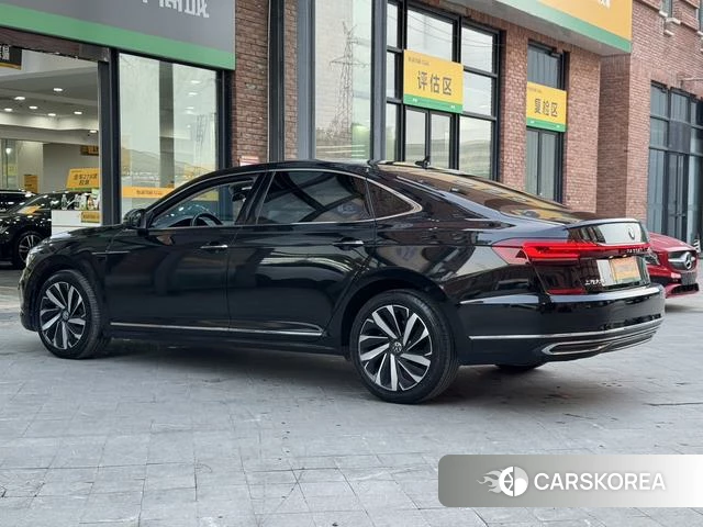 Volkswagen Passat id 4329054 из Китая 7