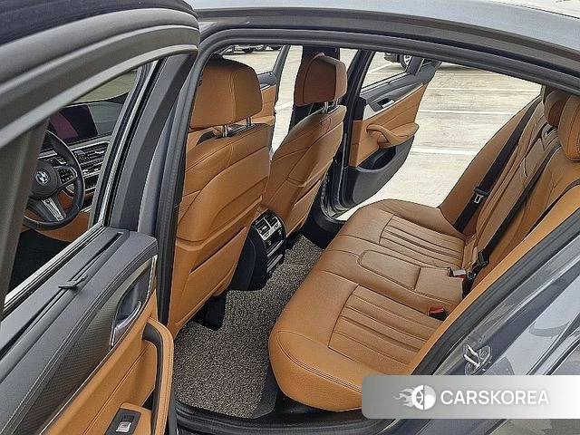 BMW 5 Series (G30) id 3811856 из Кореи 7