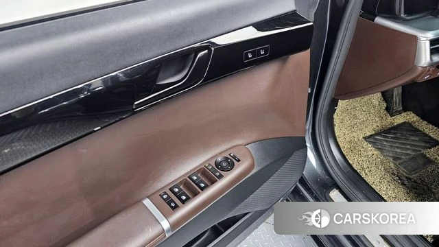 Hyundai Grandeur (GN7) id 3891521 из Кореи 7