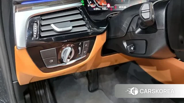 BMW 5 Series (G30) id 3701610 из Кореи 7